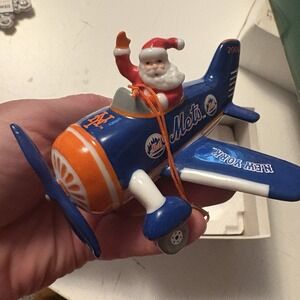 Danbury Mint METS 2006 Santa on Plane Christmas Tree Ornament New York MLB